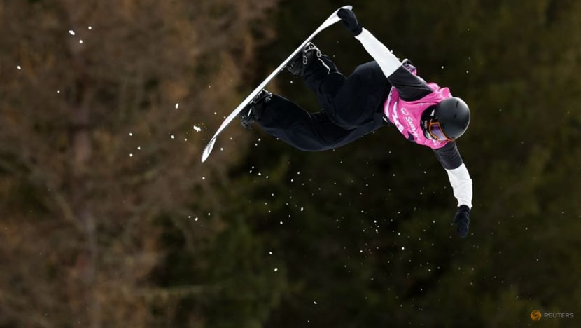 Snowboarding-Kirkhus goes orbital to land historic quad flip in Swiss Alps stunner