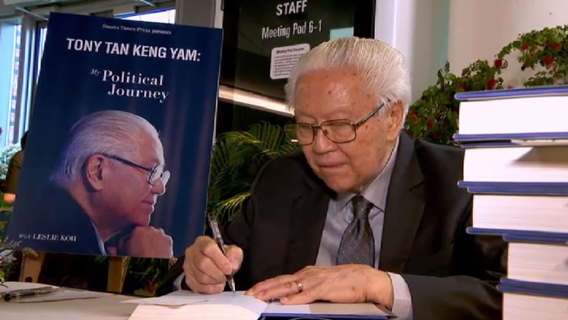 Dr Tony Tan lancar buku pertama; bentang kisah di balik tabir perjalanan politiknya