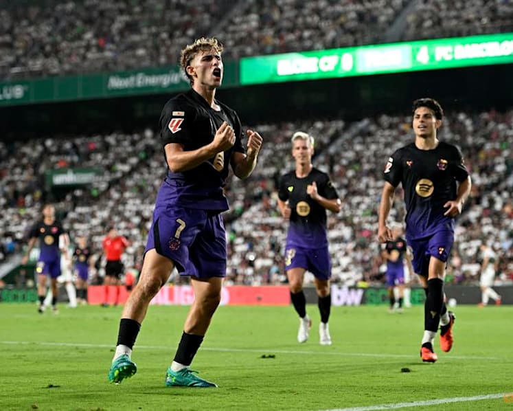 Barcelona launch LaLiga title defence with five-star Elche demolition
