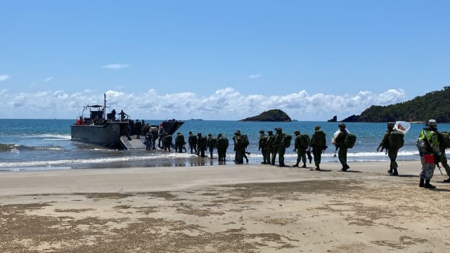 “三叉戟”演习 海陆双栖任务开展 演练海陆空三军综合势力