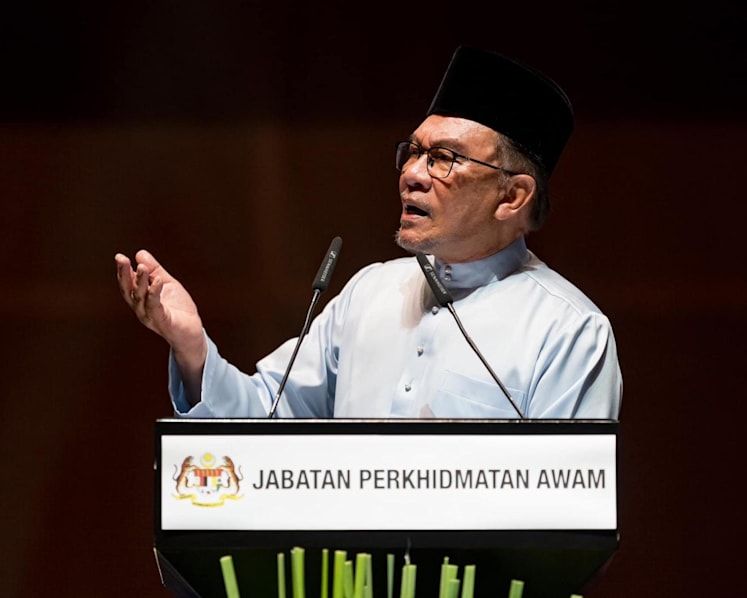 PM Anwar says Malaysia not hiring Singaporeans to teach English, slams ‘3-minute experts’ for wrong facts