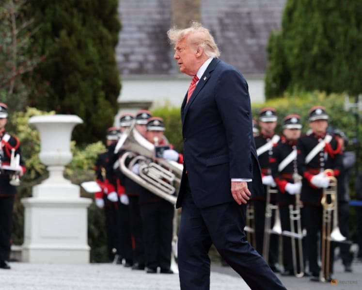Ahead of Fed meeting, Trump says US should have world's lowest interest rate