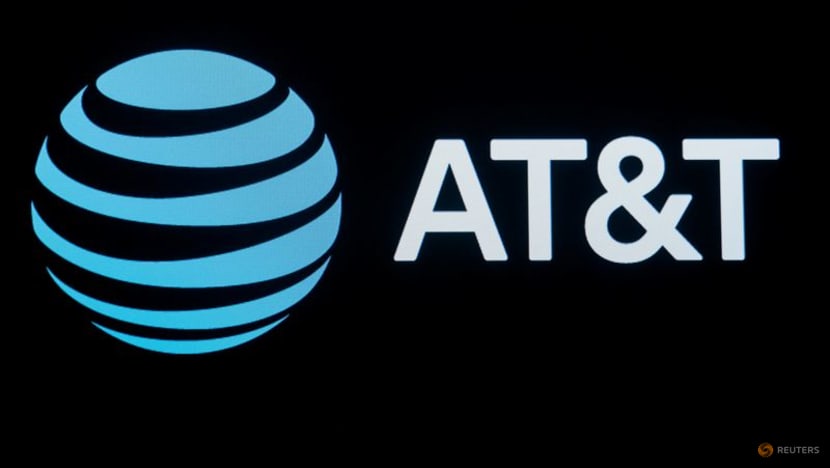 AT&T expects over $18 billion in free cash flow in 2027, driven by 5G, fiber expansion AT&T expects over $18 billion in free cash flow in 2027, driven by 5G, fiber expansion