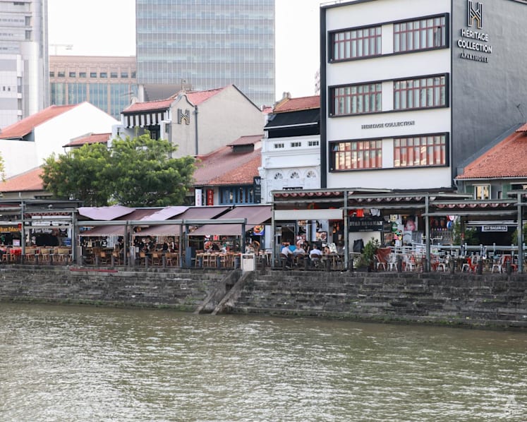 Nightspots in Boat Quay, Clarke Quay, Upper Circular Road can apply to extend liquor trading hours in trial