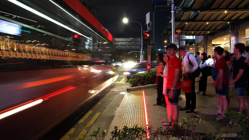 New flashing LED strips for pedestrians at 2 traffic-light crossings