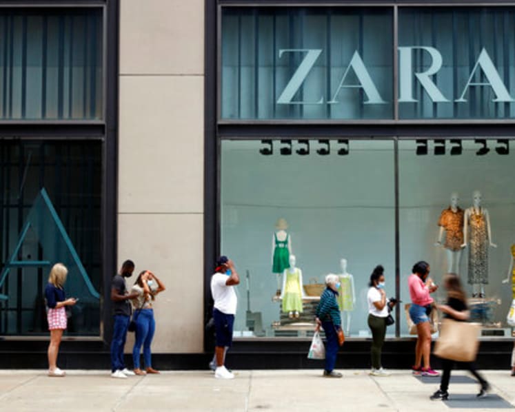 US slightly upgrades GDP estimate for last quarter to 6.6%
