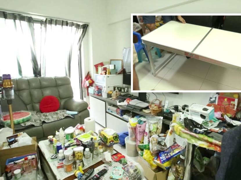 This Flat Is So Cramped, Family Members Take Turns To Eat At A Foldable Table — But Not Since This Amazing Makeover This Flat Is So Cramped, Family Members Take Turns To Eat At A Foldable Table — But Not Since This Amazing Makeover