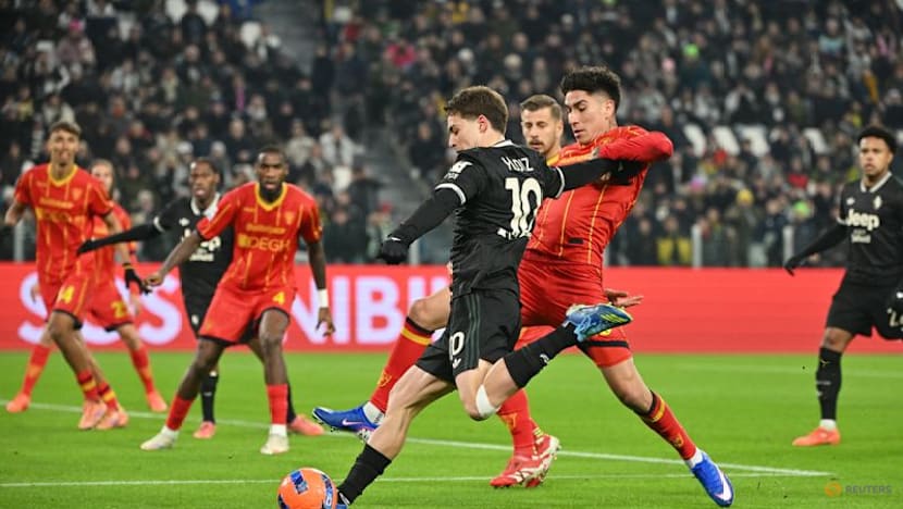 Juventus's title hopes suffer blow in 1-1 draw with struggling Lecce