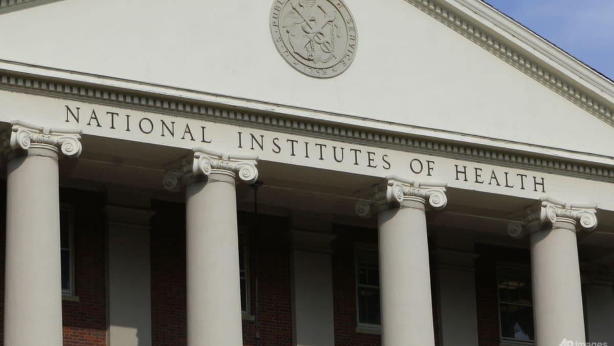 Scientists deplore sharp US cut in medical research funding