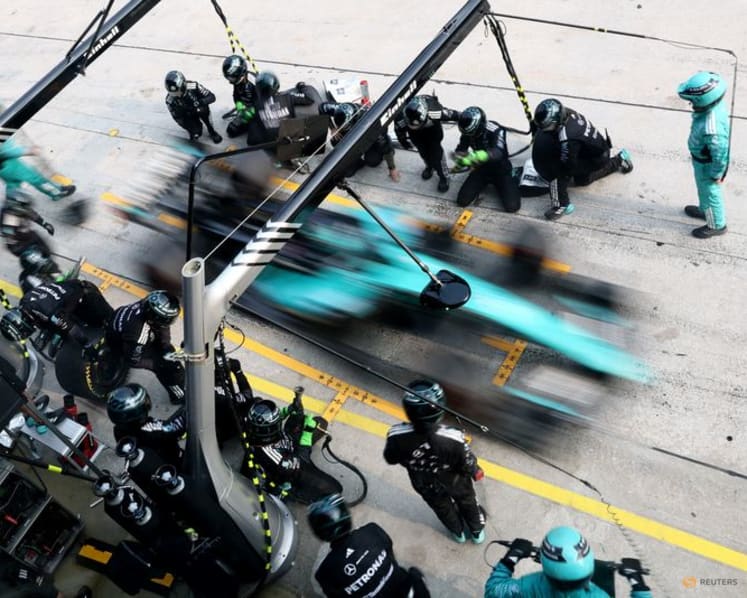 Russell's championship dreams hit by cruel power unit failure in Sepang