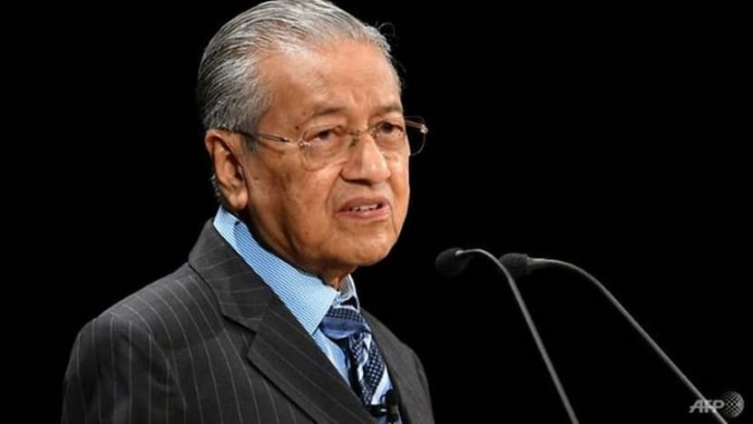 BR1M akan dikurangkan sedikit demi sedikit - Dr Mahathir BR1M akan dikurangkan sedikit demi sedikit - Dr Mahathir
