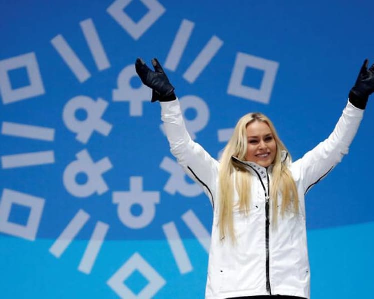 Alpine skiing - Vonn to miss start of final season with knee injury
