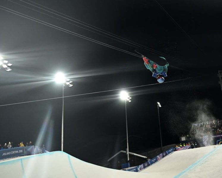 Snowboard-Australia's James storms into halfpipe final in bid for first gold