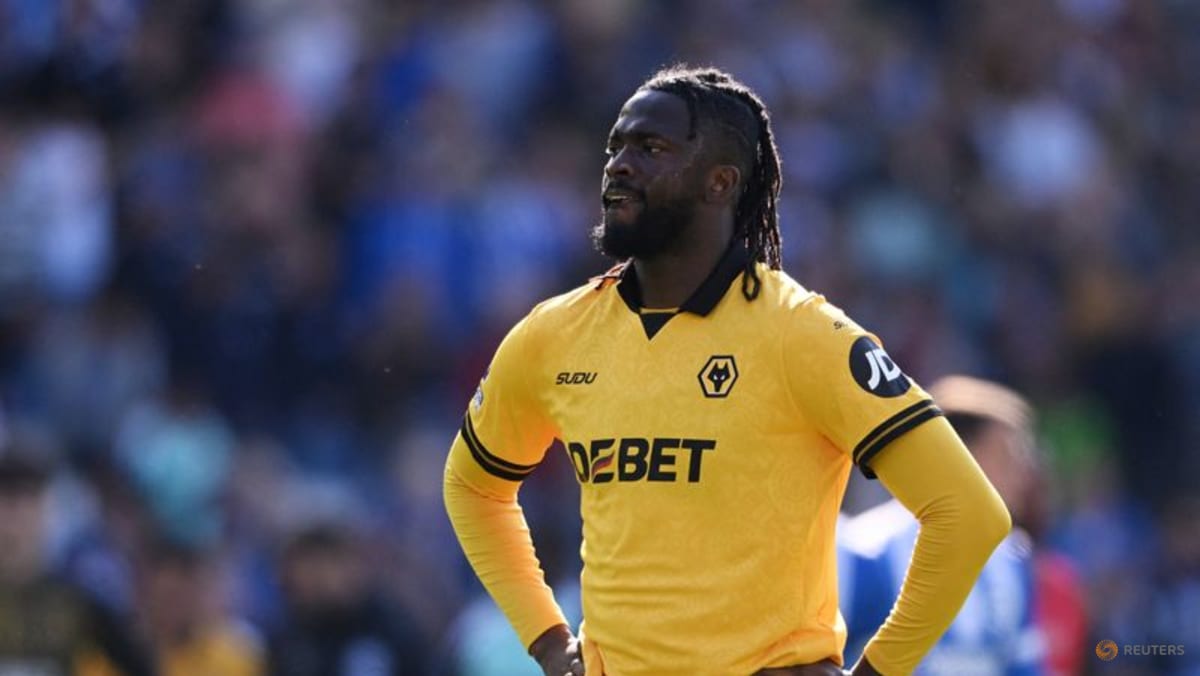 Nigerian Arokodare moves on loan from Wolves to Ajax