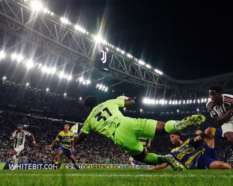 David and Vlahovic on target as Juve launch Serie A campaign with win