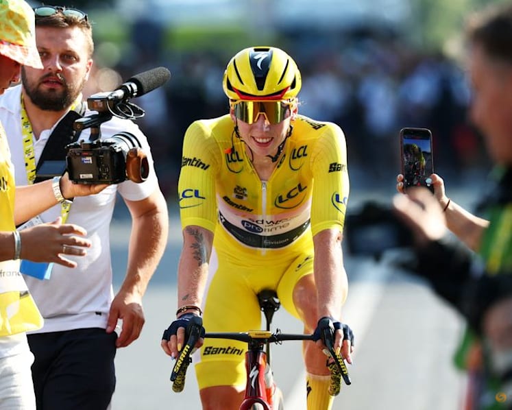 Wiebes doubles up to win Tour de France Femmes stage two and stay in yellow