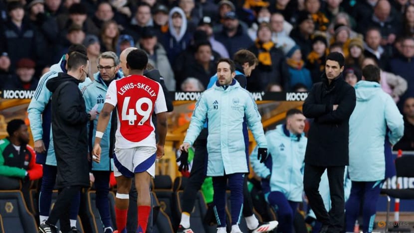 Arsenal boss Arteta urges fans to stop abuse after Lewis-Skelly red card rescinded
