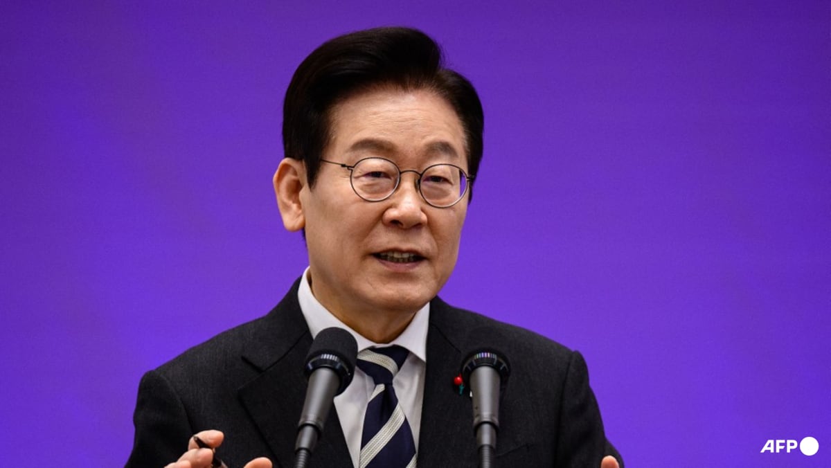 South Korean leader says livestreamed briefings may be better than Netflix