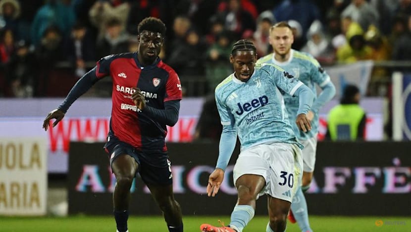 Juventus title hopes fade after defeat at Cagliari