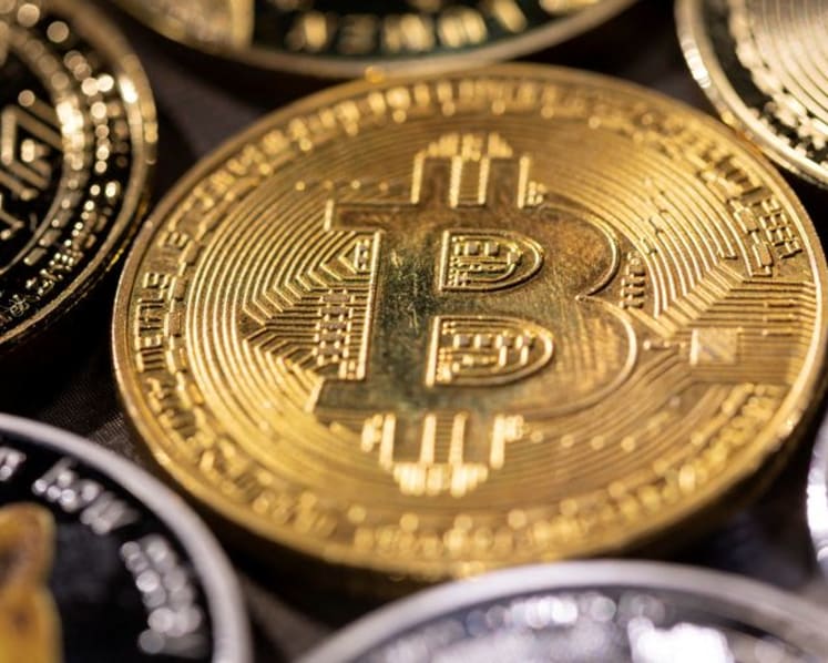 Man jailed 6 months for forging payslips to increase his credit limit, buy S$31,000 worth of bitcoin