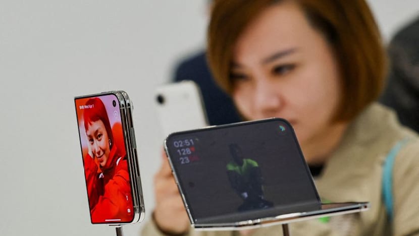 Apple will have 'limited' iPhone Duo units available in stores on Friday 