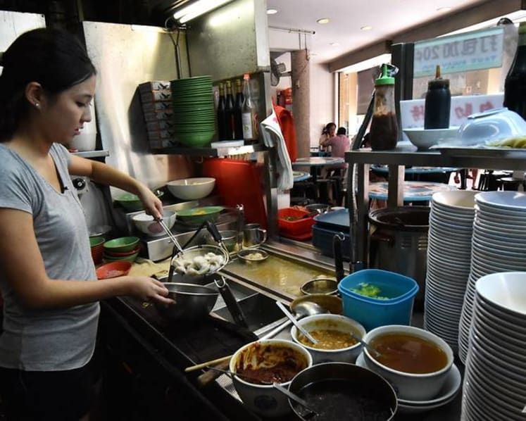On The Job as a hawker assistant: Long hours, stifling heat but great job satisfaction