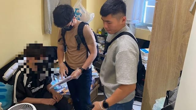 台版红姐！三男扮女诱裸聊 4500多名男子被偷拍