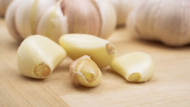 中国阿叔吃大蒜杀菌不治疗 胃溃疡恶化成胃癌