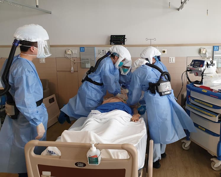 'Hope we stay kind to each other': S'poreans recount Covid-19’s worst and people’s strength, kindness as country moves to Dorscon green