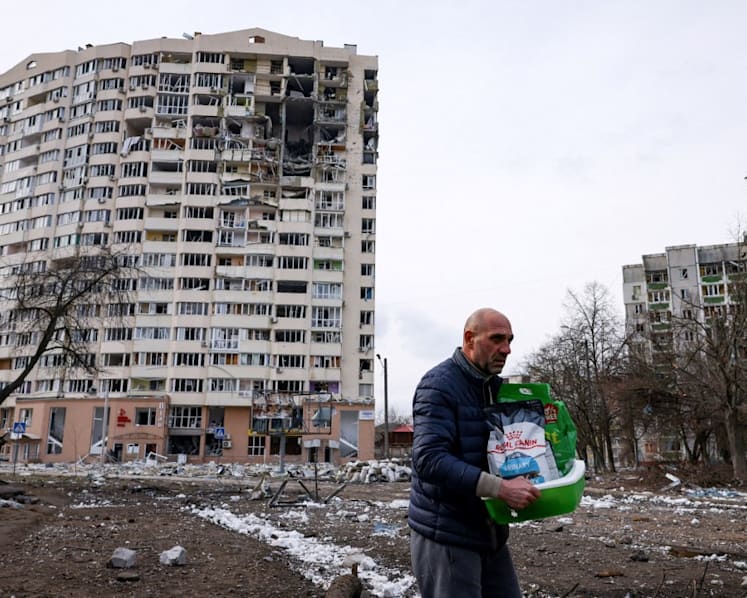 Ukraine invasion: Live updates - Russia continues invasion as it occupies Europe's biggest nuclear plant