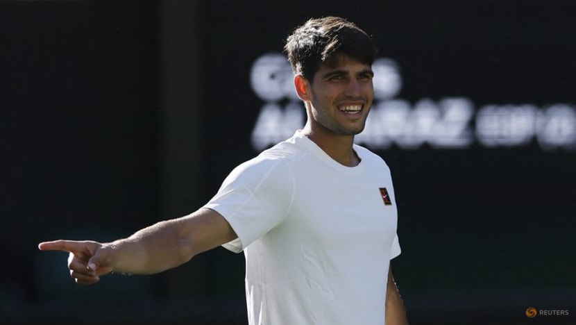 Alcaraz survives Wimbledon scare, Sabalenka serene, but others feel the heat
