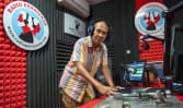 'Pabriknya kebahagiaan': Kisah Radio Pensiunan, hadir patahkan stigma yang hantui para lansia