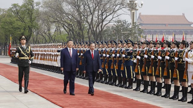 习近平同越南国家主席苏林举行会谈