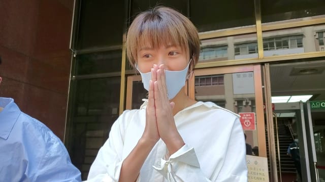 大牙首度出庭面控　称在香港警局报案了