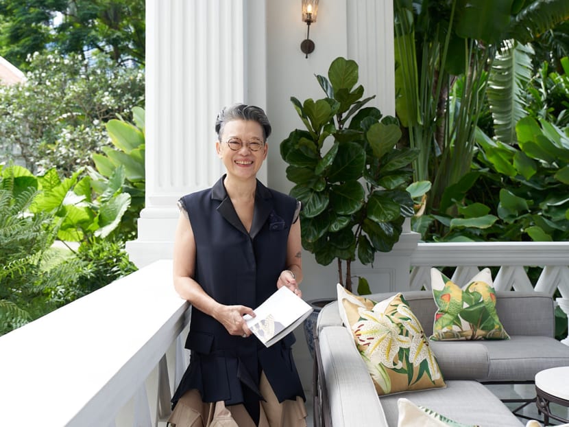 Iconic Raffles Hotel bar appoints first Singaporean writer-in-residence to honour local culture