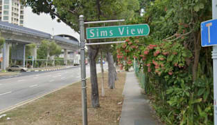 கோடரியால் பெண்ணைத் தாக்கியதாக 30 வயது இந்திய ஆடவர் மீது குற்றச்சாட்டு