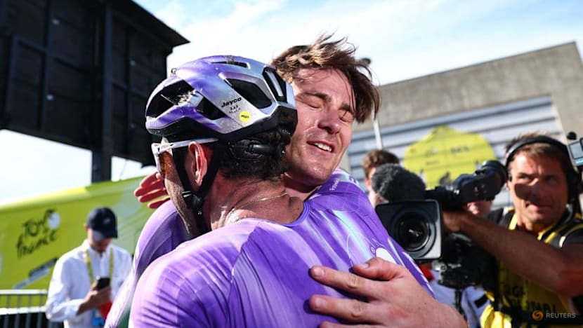 Schmid claims victory in Tour de France stage 13, Pogacar stays in yellow