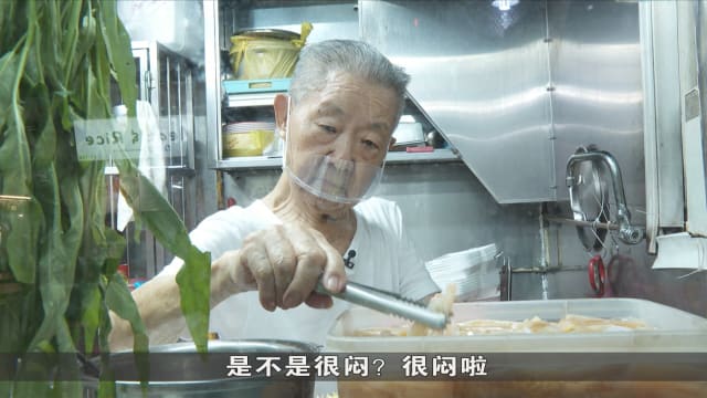 狮城有约 | 十分访谈：有的小贩为什么一做就是一辈子？