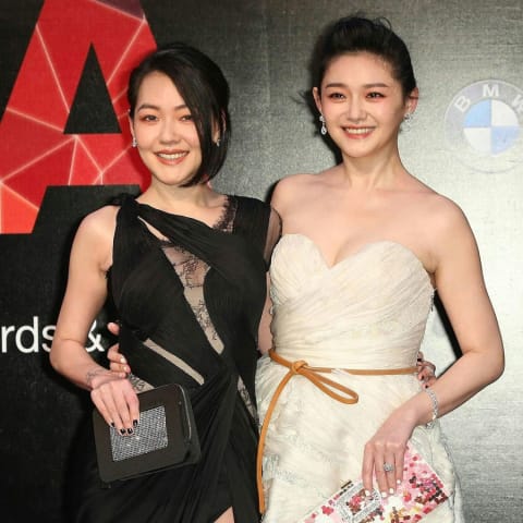 S妈母亲节前夕病倒!小S勇敢呼唤“振作起来”,大S缅怀文引发蔡康永、罗志祥等明星响应