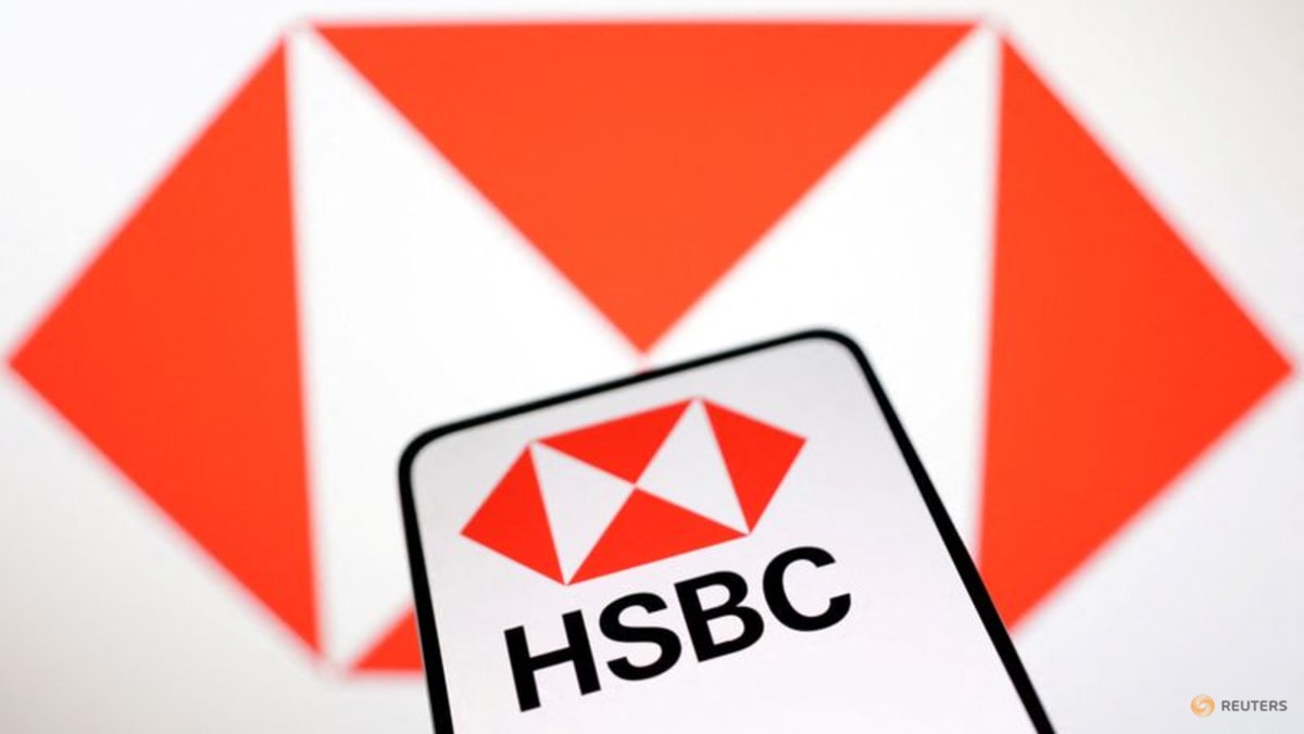 HSBC to pay about $300 million to settle French tax probe, Bloomberg reports