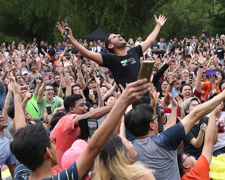 2,000 show up for Nas Daily meet and greet at Botanic Gardens