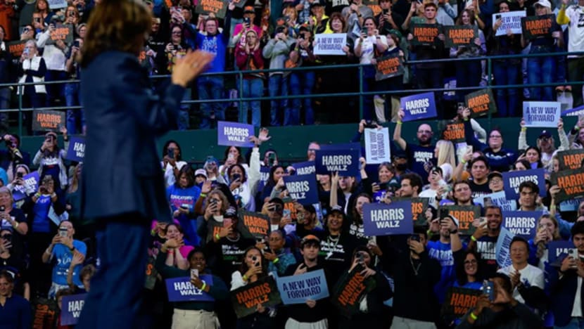 Menjelang pilpres AS, Harris menarik perhatian umat Kristen, Arab-Amerika; Trump melanjutkan retorika keras