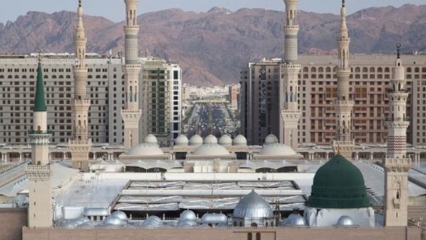 Solat Tarawih, solat Aidilfitri didirikan di rumah jika COVID-19 berterusan: Mufti Besar Saudi