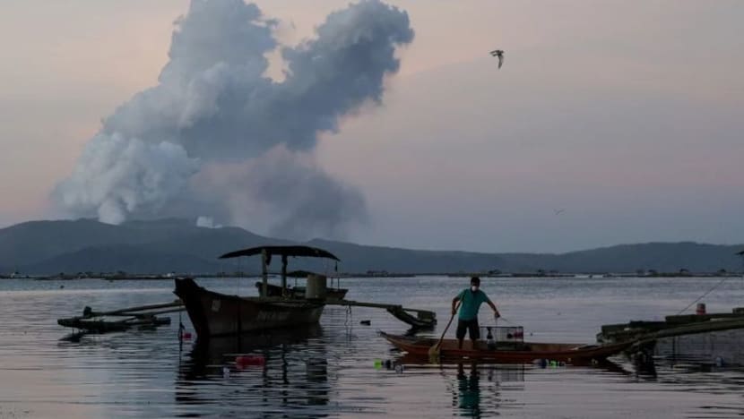 Gunung berapi Taal: tahap amaran kekal Tahap 4
