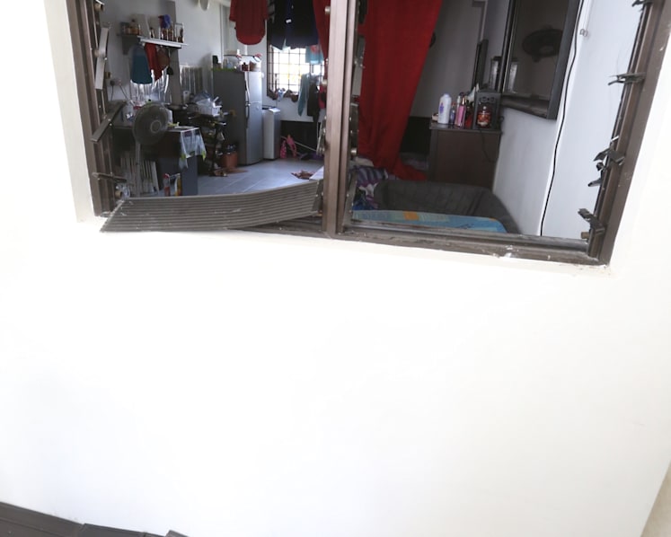 Cops break into Sembawang Drive flat in dramatic end to 17-hour standoff 