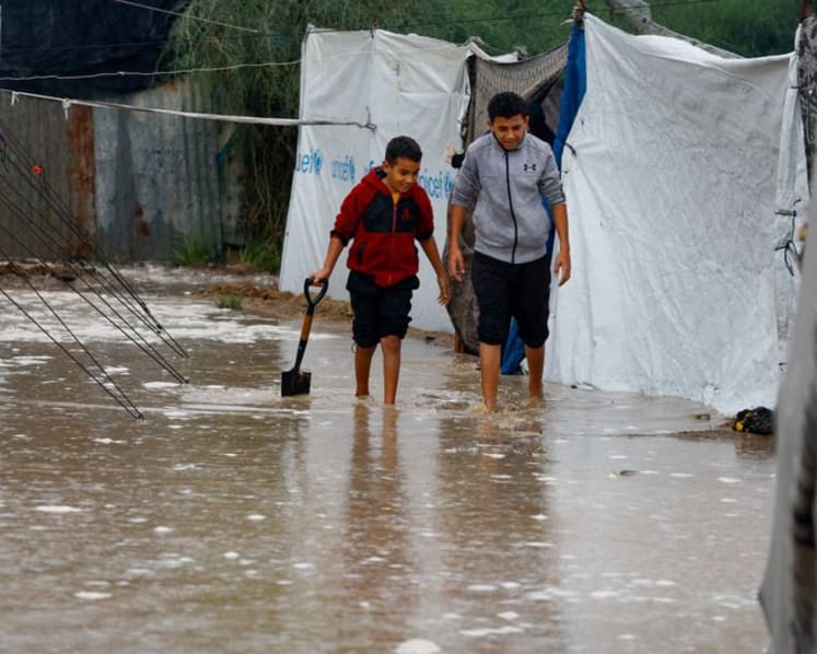UN agency warns displaced Gazans face floods, as emergency supplies blocked
