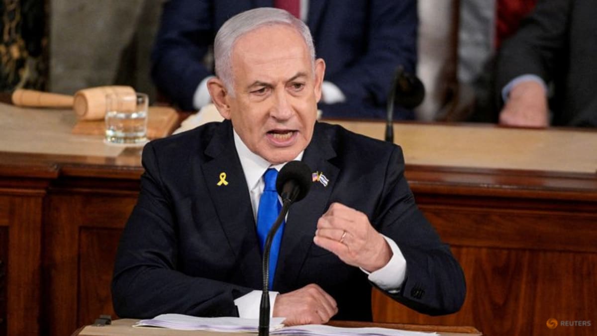 Netanyahu heads to US for pivotal Trump talks