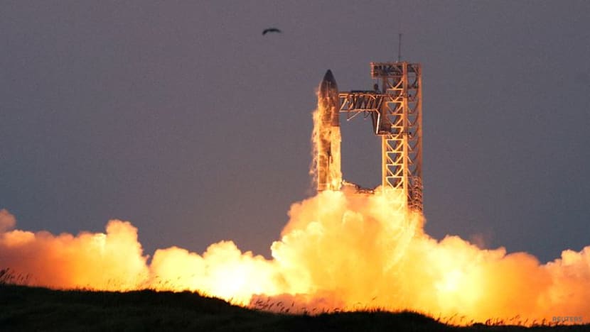 SpaceX in merger talks with other Musk companies ahead of IPO