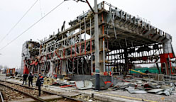  Russian strikes on Ukraine trigger heating, water cuts