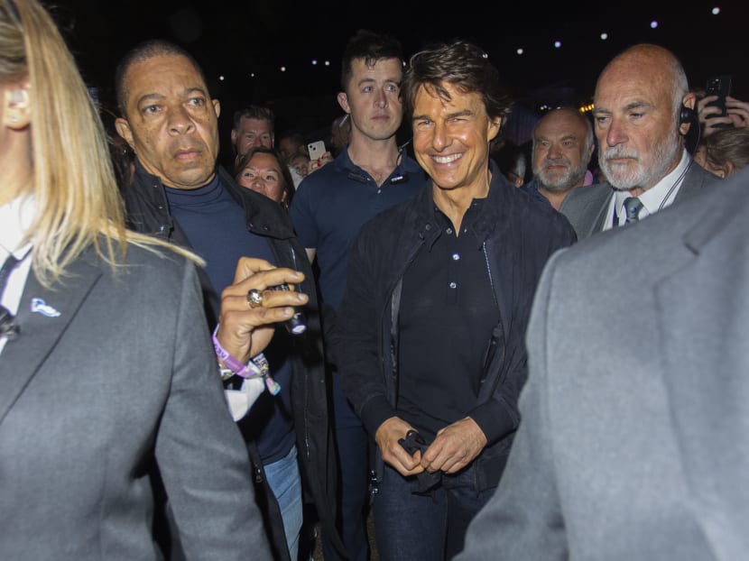 Tom Cruise Celebrates 60th Birthday Singing And Dancing At Adele Concert